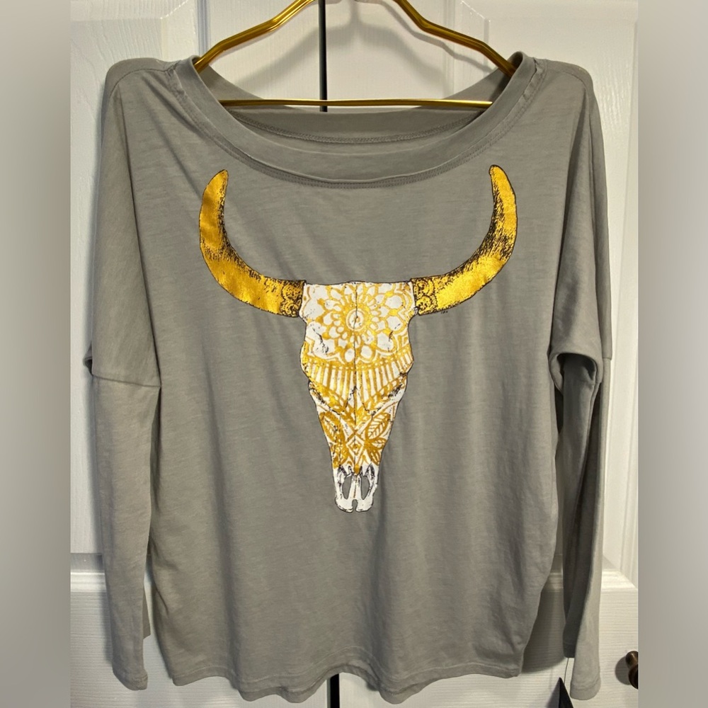 NWT Chaser Brand Cow Skull 3/4 Sleeve T Shirt Top SMALL